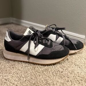 New Balance 237 black and white sneakers